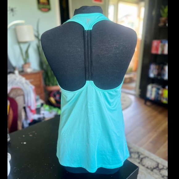 Old Navy Active Go Dry Size Small - Picture 2 of 3